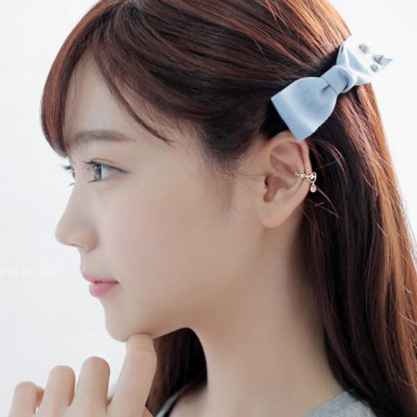 イヤーカフ チャーム ゴールド シルバー ビジュー キラキラ キュービックジルコニア ジルコン 揺れる ゆれる |  | 09