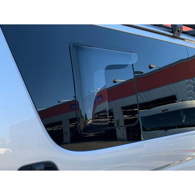 ハイエース200系 小窓 バイザー 4型以降 左右 ライト パーツ : マッド