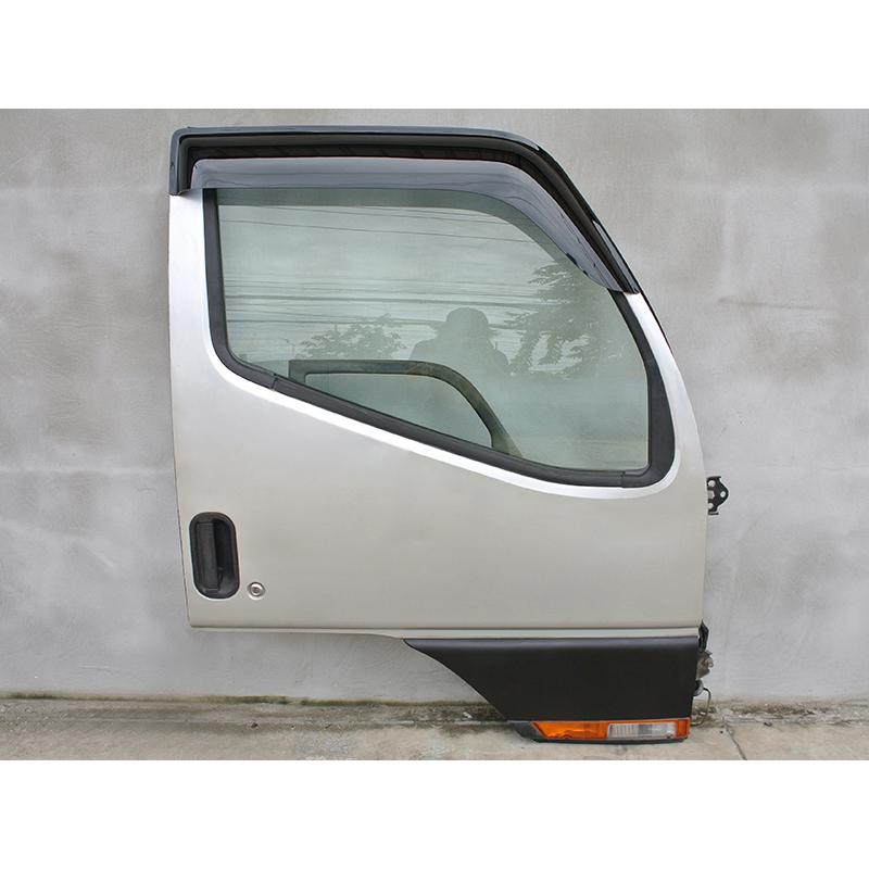 キャンター KC-FE568EV ドアバイザー ステンレス 左右 楽天市場】三菱 ふそう キャンター/ ガッツ FE5 / FE6 ワイド