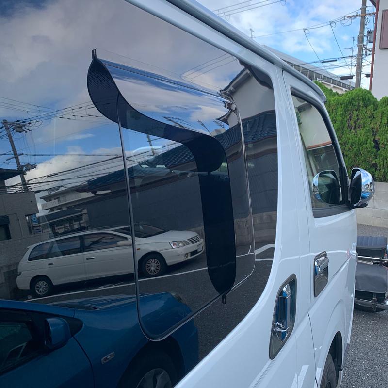 ハイエース　小窓　バイザー ハイエース 200系 小窓 バイザー 4型以降 左右 ダーク パーツ : マッド