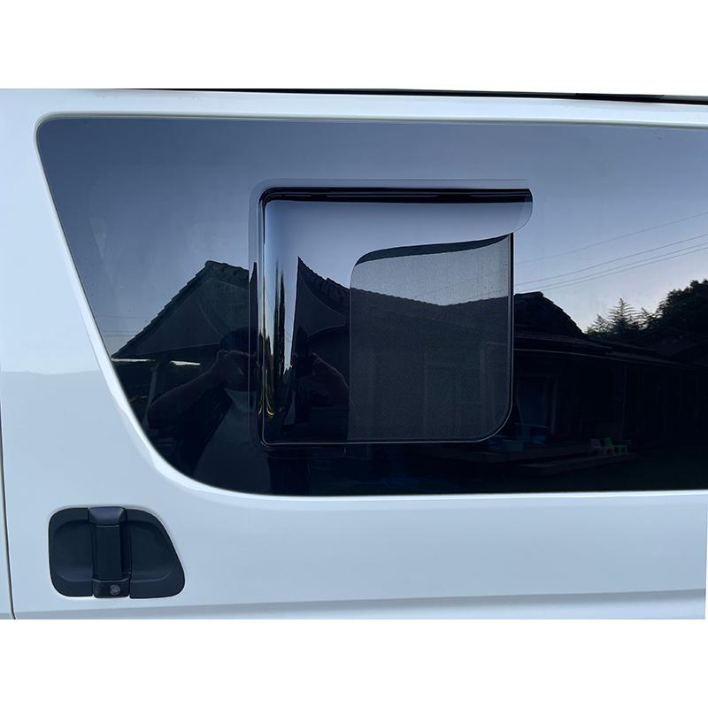 ハイエース 200系 小窓 バイザー 4型以降 片側 ダーク パーツ : マッド