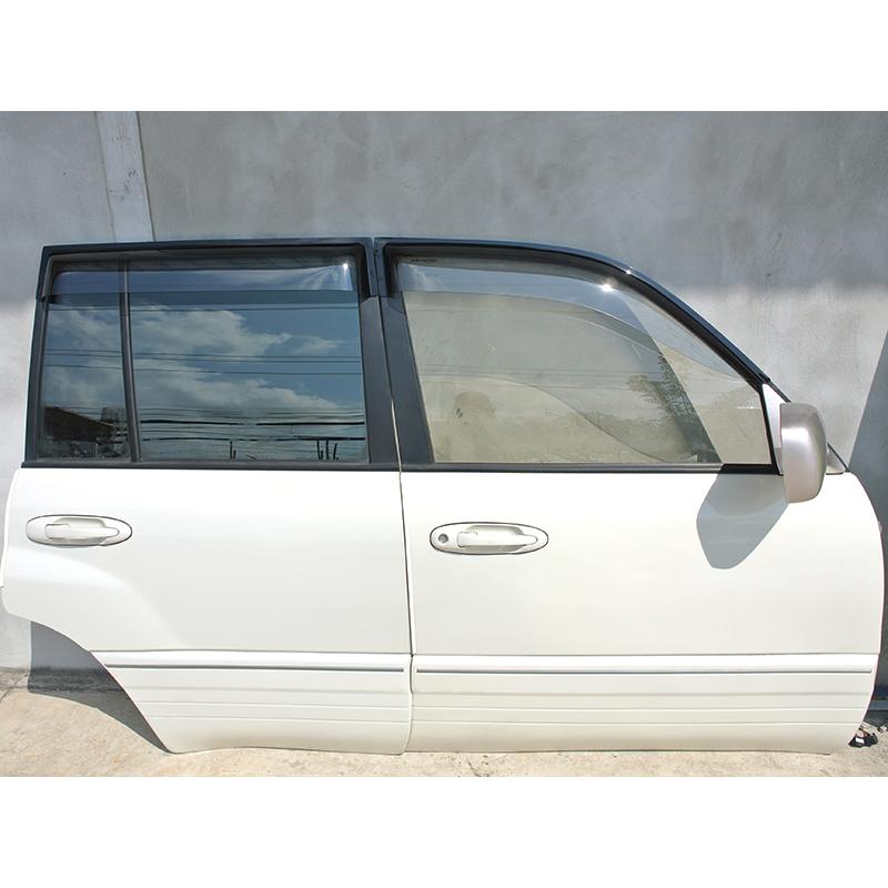 ランドクルーザー100中期型ドアトリムパネル4枚セット　ランクル100 ランドクルーザー 100 ランクル100 ワイドバイザー ドアバイザー