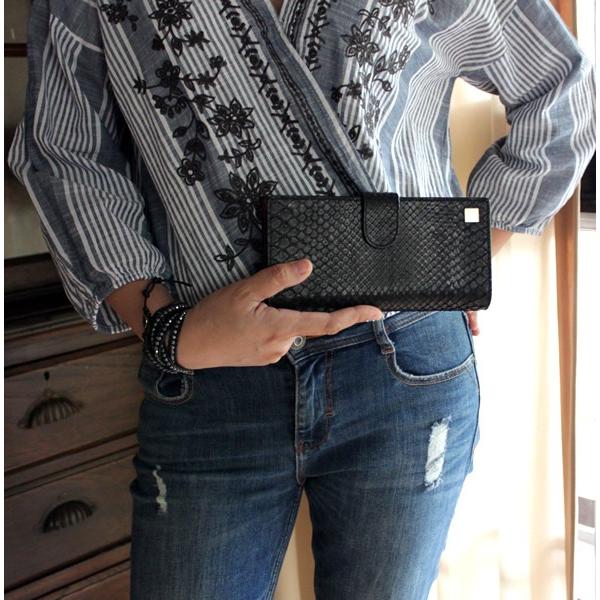 廃盤売り切りのため値下げ！パイソン 長財布・マットブラック/大容量長財布/カード収納24枚/ベロ付 |  | 06