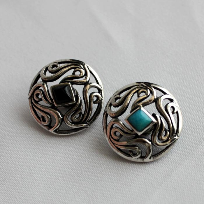 コンチョ ボタン/ネジ式/天然石コンチョ/ブルーターコイズ・オニキス/透かしミニコンチョ/レザークラフト/バイカーズウォレット/コンチョシルバー925 |  | 03