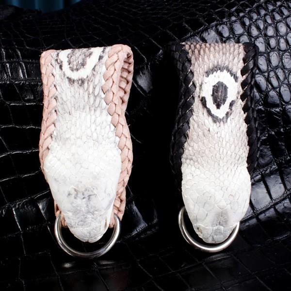 キーホルダー 革/コブラ頭付きベルトループ/ブラック ナチュラル |  | 01