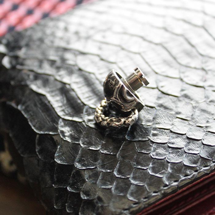 カスタムオーダー商品　シェイクハンドウォレットチェーン maxresdefault.jpg