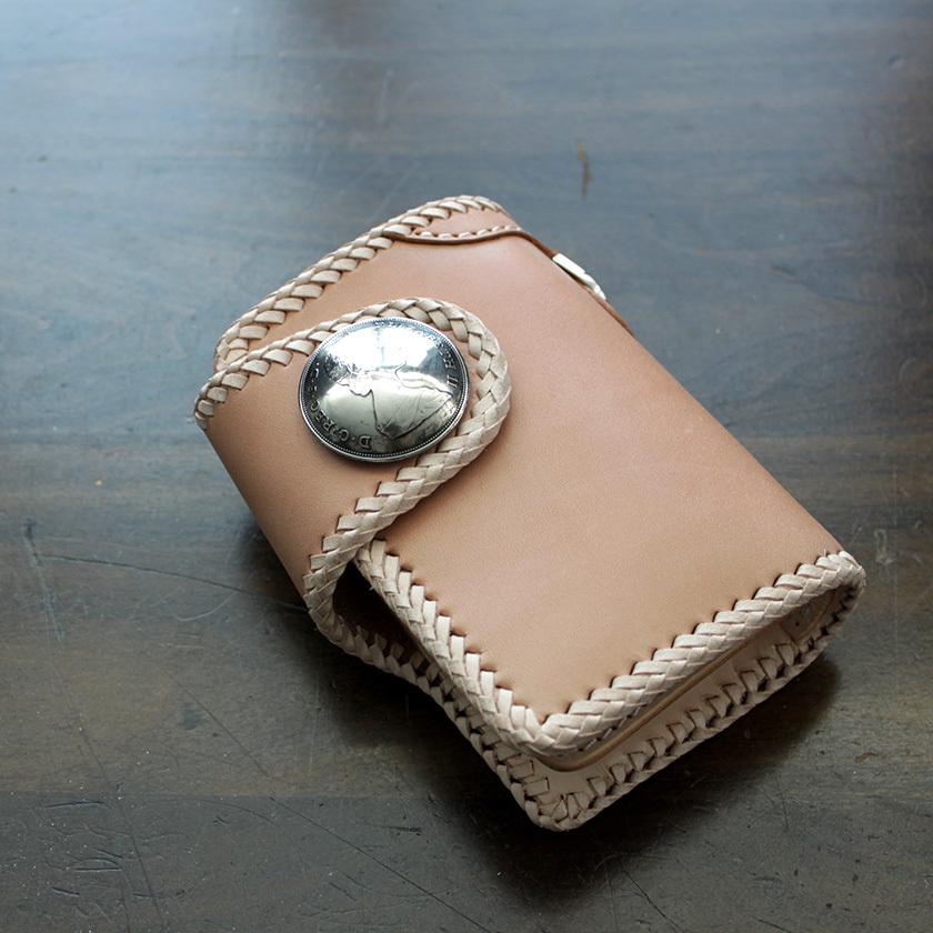 バイカーズウォレット 栃木レザー ミドル財布 ウォレット サドルハーフ コンチョエリザベス |  | 06