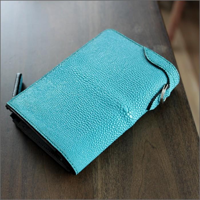 バイカーズウォレット 二つ折り財布 ラウンドファスナー 財布 メンズ スティングレイ ハーフ /ターコイズブルー INSIDE Brown |  | 01