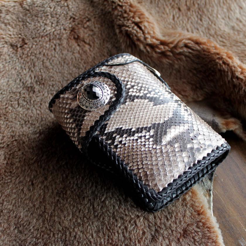 ミドルウォレット 二つ折り財布 パイソンナチュラル/コンチョオニキス・シルバー925/INSIDEサドルBlack バイカーズウォレット |  | 09