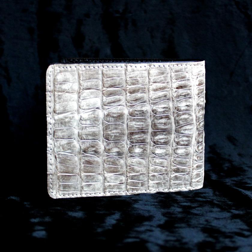 カイマンワニ革/二つ折り財布/ショートウォレット/ヒマラヤン背面/ビンテージホワイト |  | 01