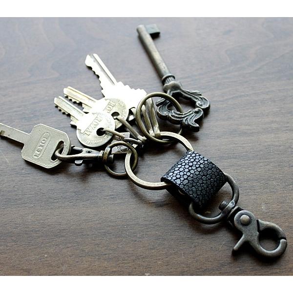 キーホルダー 革/スティングレイレザー・ブラック/6連フック SPIDER |  | 04