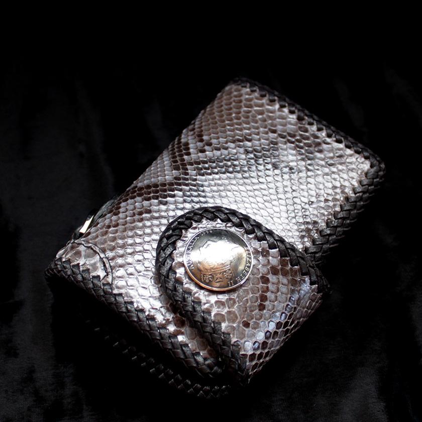 パイソン・ミドルウォレット /二つ折り財布 /グレーパイソン/INSIDEサドルBlack |  | 01