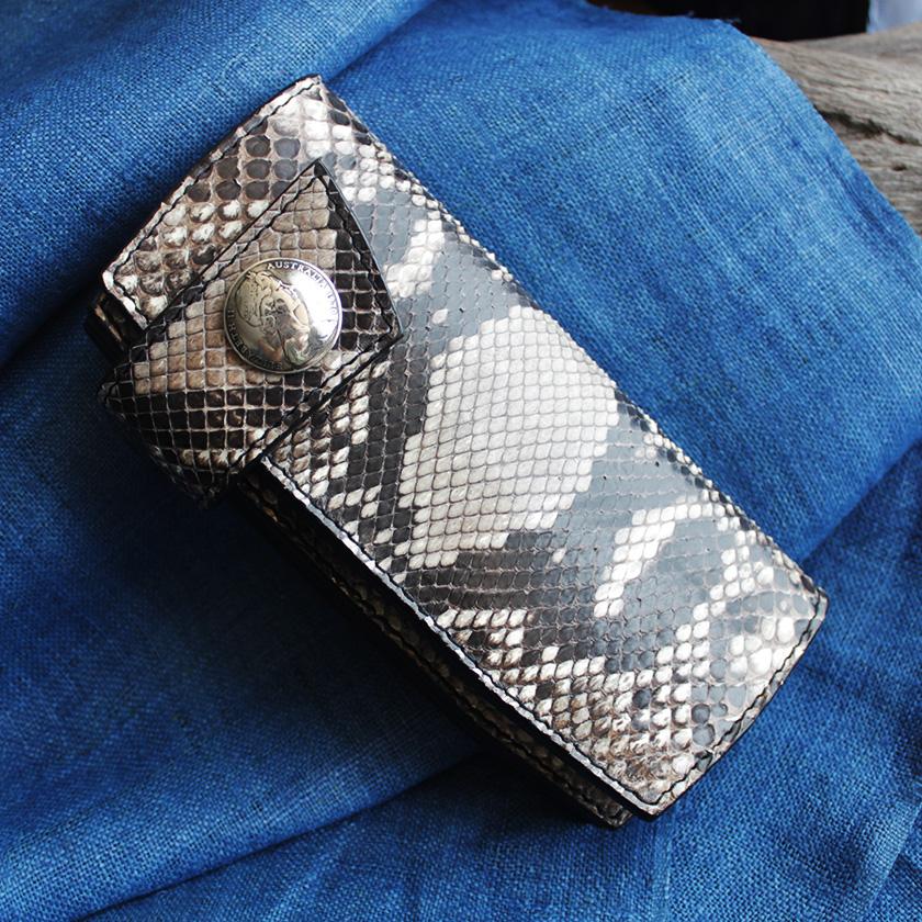 パイソン 長財布 バイカーズウォレット・サドルブラック・インナーパイソン KATANA /コンチョコインエリザベス |  | 04