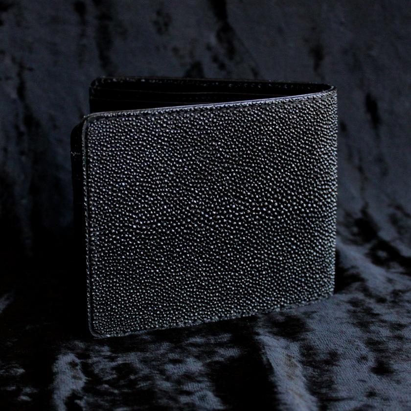スティングレイ エイ革/二つ折り財布/キャビア/ショートウォレット/ブラック |  | 01