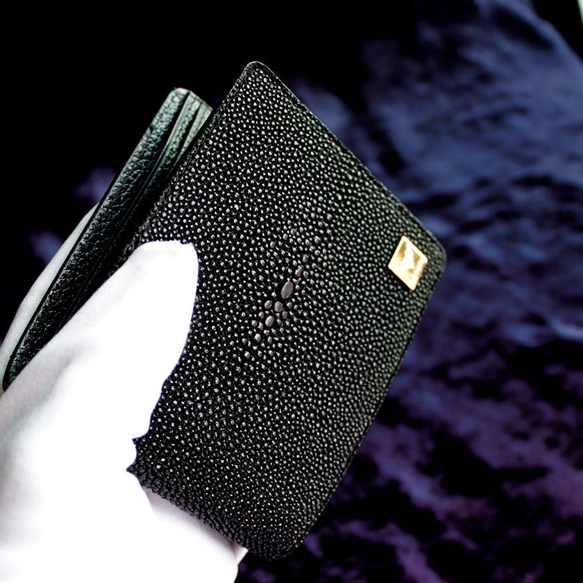 スティングレイ エイ革/二つ折り財布/キャビア/ショートウォレット/ブラック |  | 02