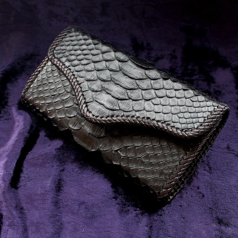 パイソンマットブラック長財布/バックカット腹側/カード収納20枚/Brief-cut |  | 01