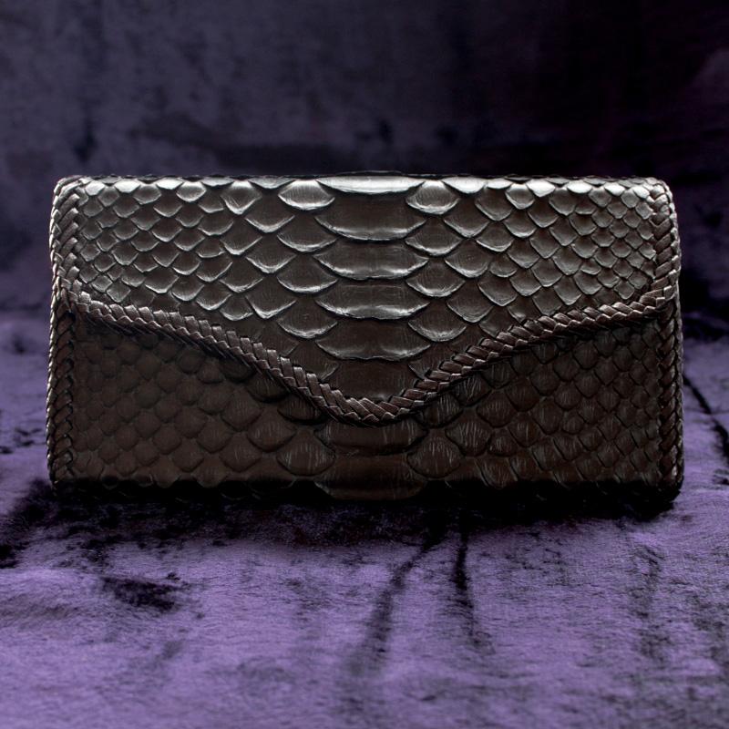 パイソンマットブラック長財布/バックカット腹側/カード収納20枚/Brief-cut |  | 02