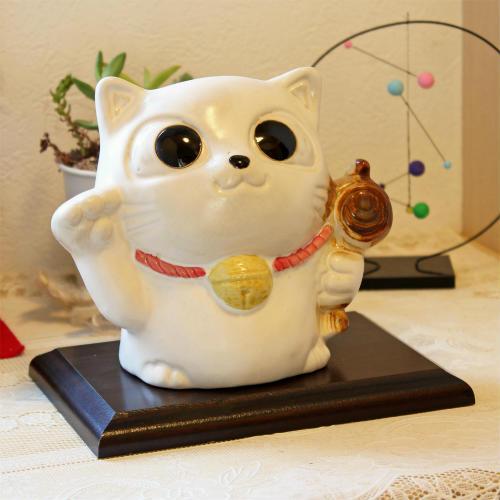 信楽焼 猫 置物 招きネコ 5号陶器 猫の置物 白 おしゃれ ねこ 玄関に