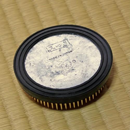 メール便対応] 生け花 用 滑り止め ゴム付 剣山 直径8.5cm (M-10R) 花