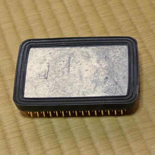 供え メール便対応 生け花 用 滑り止め ゴム付 剣山 特大角 K 10r 花留め 華道 道具 用品 花展 練習用 金物 ギフト 池坊 Gaia Aynaelda Com