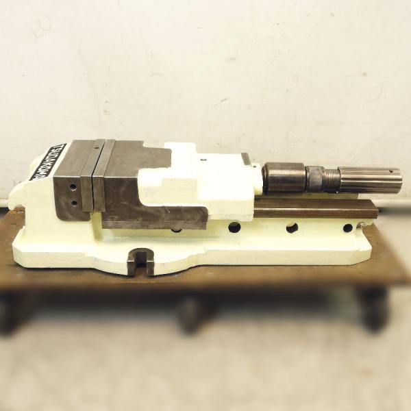 マシンバイス | 製品紹介 | 工作機械関連事業 | 津田駒工業株式 マシンバイス | 製品紹介 | 工作機械関連事業 | 津田駒工業株式