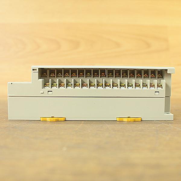 未使用)OMRON/オムロン SRT2-ROC16 リモートIOターミナル 未使用)OMRON/オムロン SRT2-ROC16 リモートIOターミナル