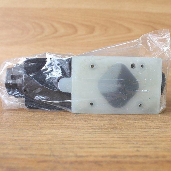 未使用）トキメック DG4V-3-2A-M-P2-T-7-52 油圧バルブ 電磁弁