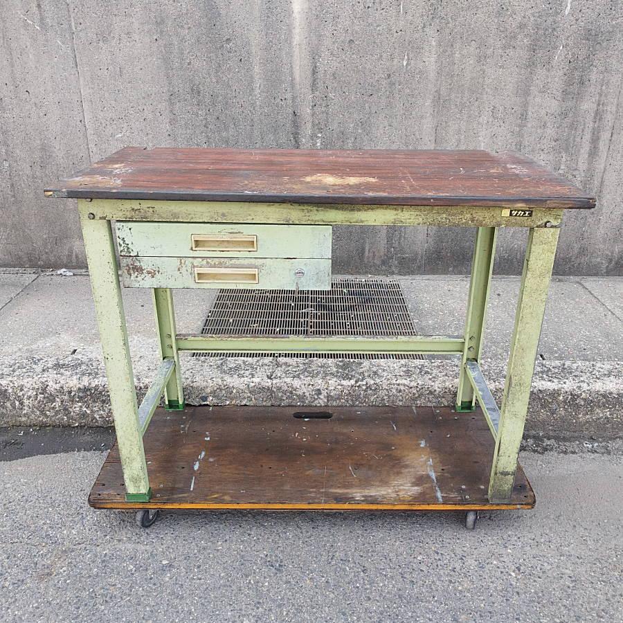 工場や作業場で活躍！鍵付き作業台 現状品］SAKAE/サカエ 1200×600×900 引き出し付き作業台 鍵付き : 無限