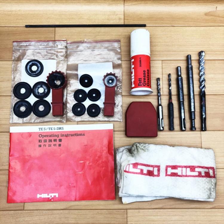 北海道旭川市直接取引歓迎 HILTI ヒルティ ロータリーハンマドリル TE5 集塵システム TE5-DRS ケース付き 穴あけ 通電動作確認済 現状品 HILTI/ヒルティ TE5 ハンマドリル 集塵装置付き 500W : 無限堂あいち