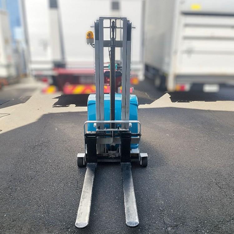 配送は要相談］TOYOTA/トヨタ 3HFW9 電動フォークリフト 900kg 2.5m
