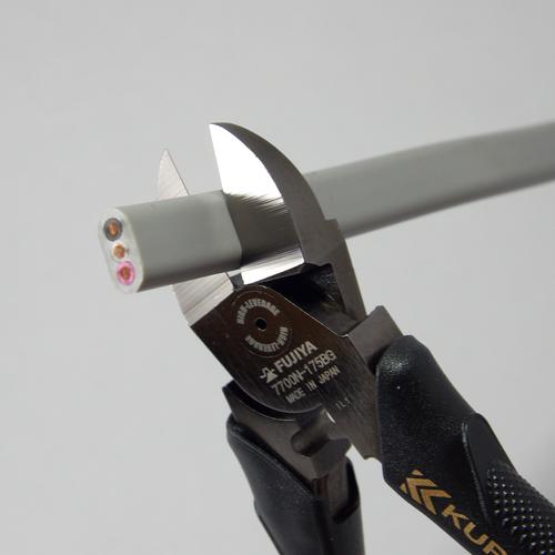 フジ矢 黒金 (KUROKIN) 電工名人偏芯薄刃ニッパ 200mm 7700N フジ矢 黒金 (KUROKIN) 電工名人偏芯薄刃ニッパ 200mm 7700N