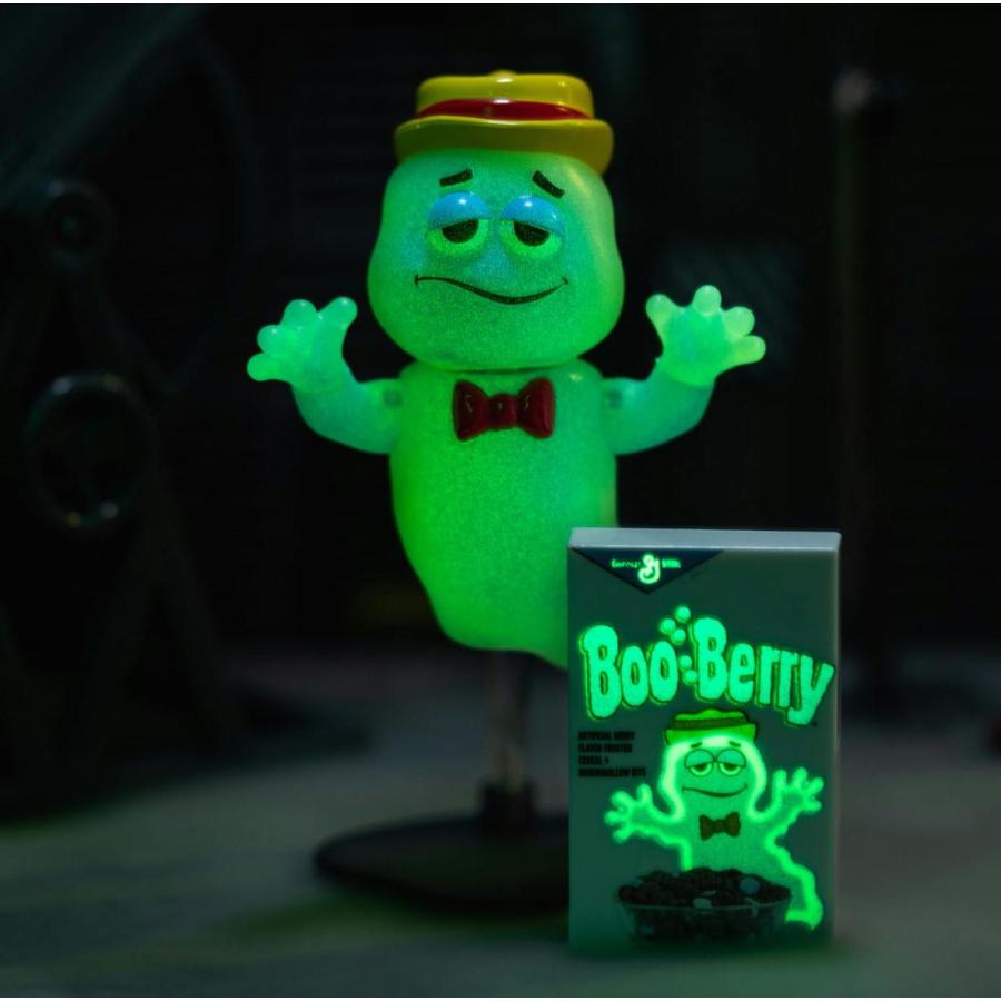 ブー ベリー 蓄光 フィギュア General Mills Boo berry 6-Inch