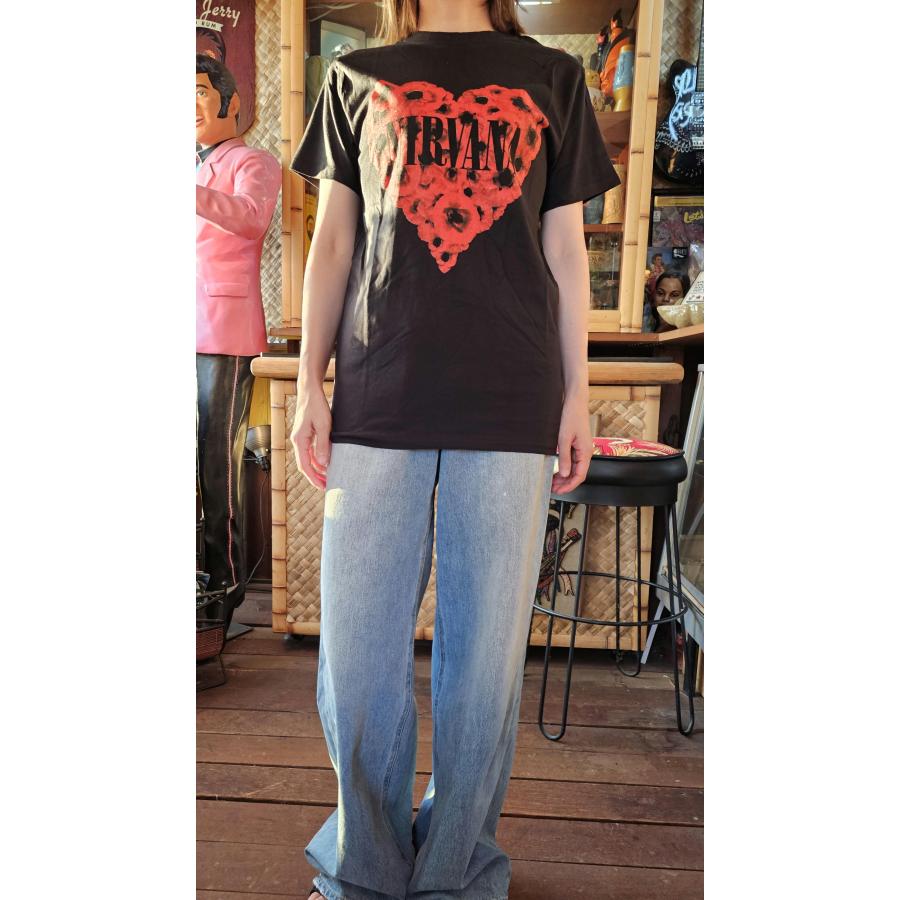 ニルヴァーナ Tシャツ NIRVANA Poppy Heart 黒 正規品 ロックTシャツ