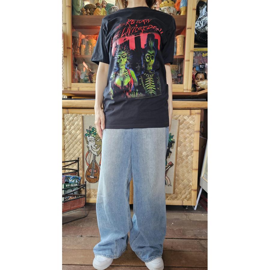 バタリアン Tシャツ THE RETURN OF LIVING DEAD ZOMBIES POSTER 正規品