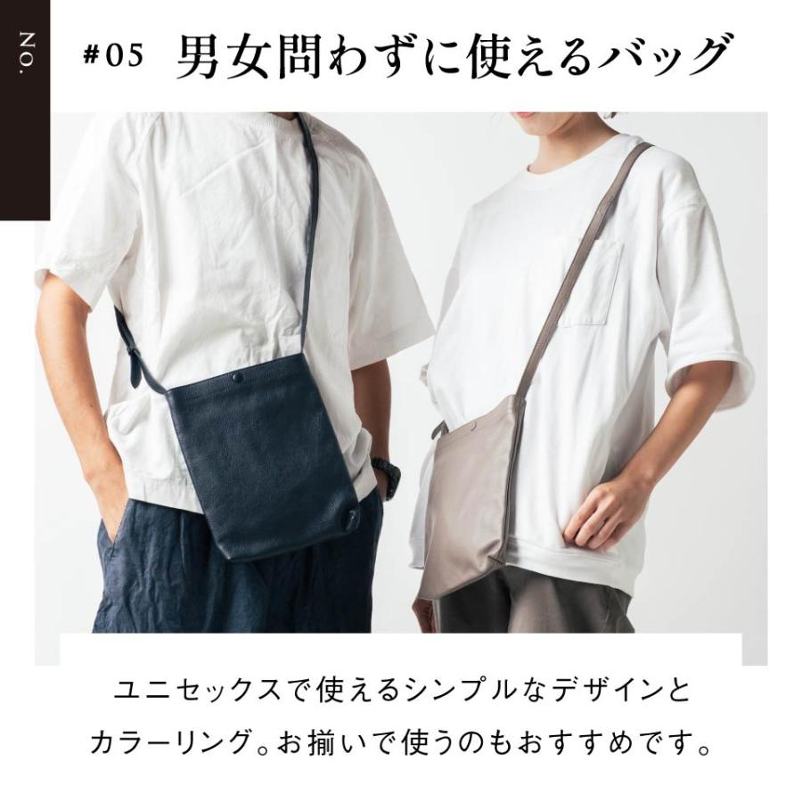 【新品未使用】VALENTINO レザーショルダーバッグ　サコッシュ　男女兼用 新品未使用】VALENTINO レザーショルダーバッグ サコッシュ 男女兼用