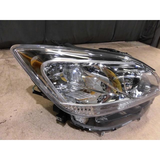 マークＸジオ DBA-ANA15 右ヘッドライト 281001の画像