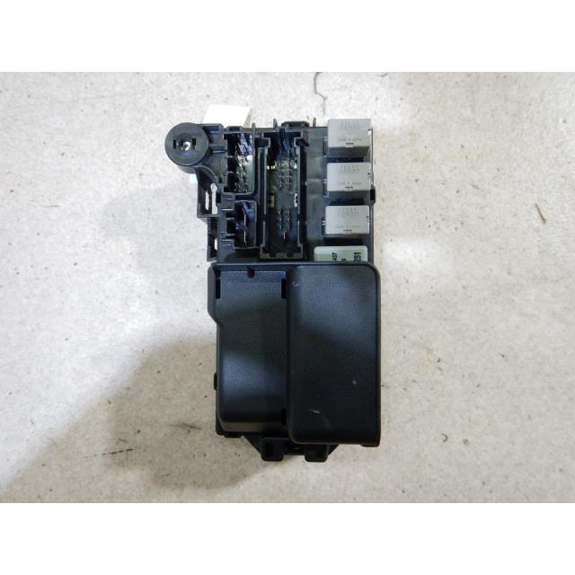 ムーヴ LA-L152S ヒューズボックス 315930 : 有限会社 村上パーツ