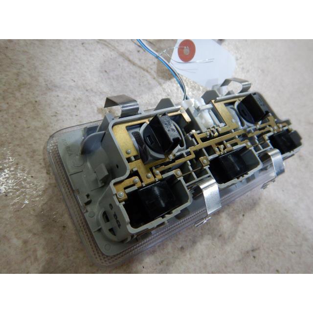 ヴィッツ DBA-NSP135 ルームランプ 室内灯 Y317192 : 有限会社 村上