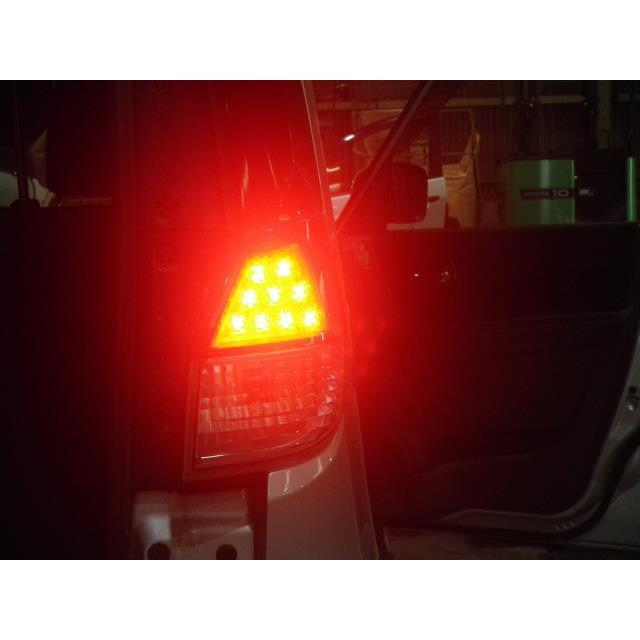 デリカD2 DBA-MB15S 右テールランプ 318134 : 有限会社 村上パーツ
