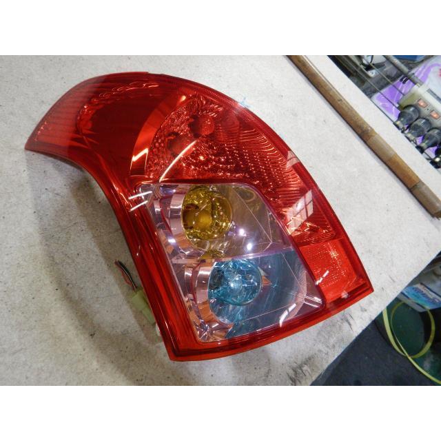 スイフト DBA-ZC71S 左テールランプ 320486 : 有限会社 村上パーツ