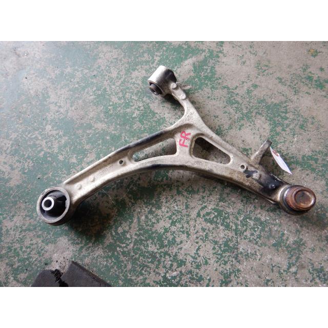 レガシィ DBA-BR9 右フロントロアアーム ブッシュNG 346104 : 有限会社