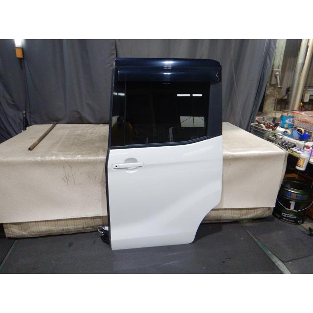 eKスペース DBA-B11A 左リアドア 349372 : 有限会社 村上パーツ