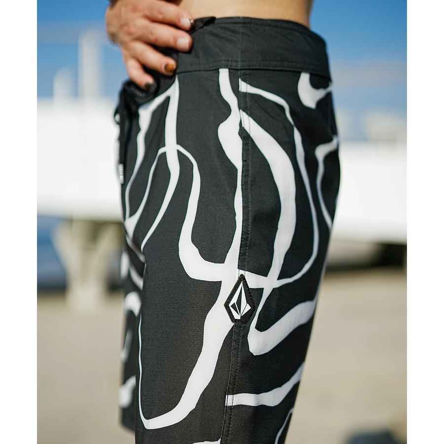 VOLCOM（ボルコム） メンズ 水着 ボードショーツ トランクス 海パン 総