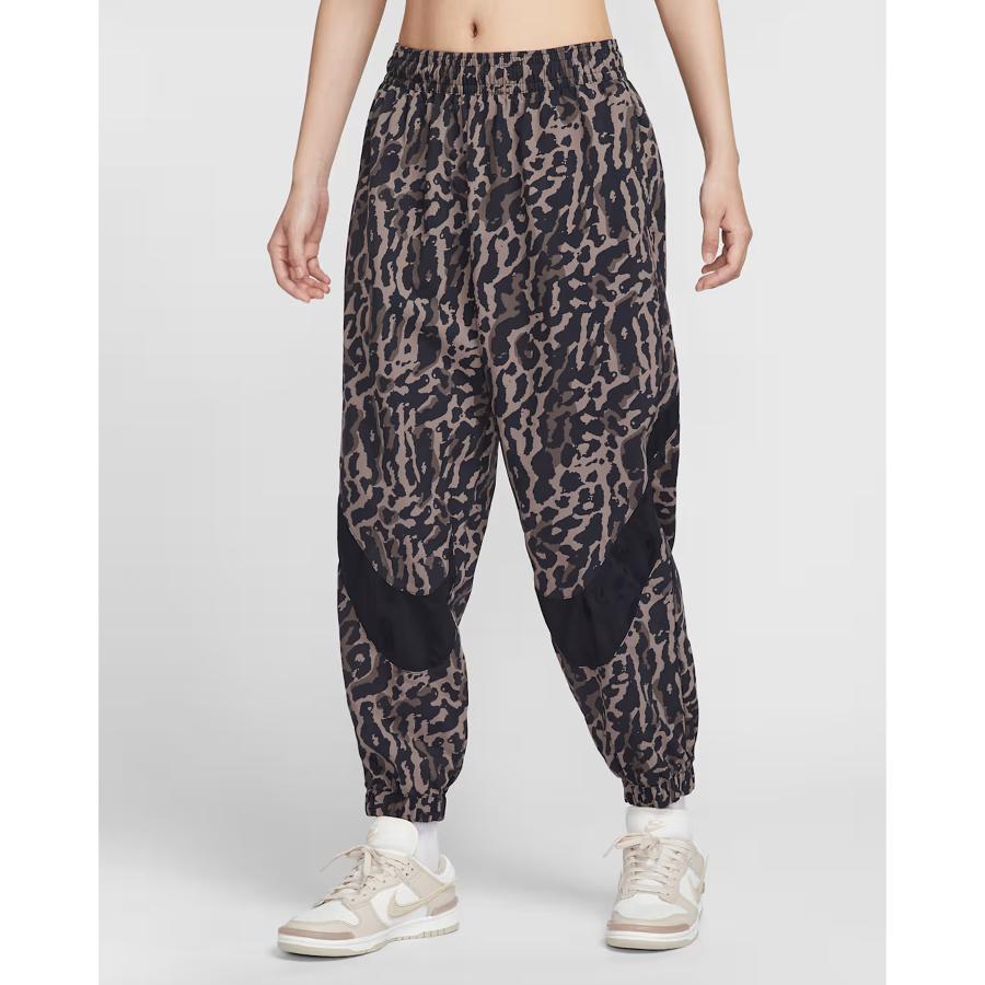 NIKE（ナイキ） ジャージ トラックパンツ レディース ヒョウ柄