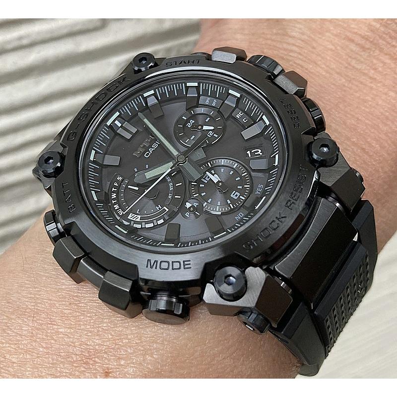 恋人達のGショック ペアウオッチ カシオ G-SHOCK BABY-G 電波ソーラー MTG-B3000B-1AJF MSG-W100-7A2JF 黒 ブラック 白 ホワイト 送料無料の画像