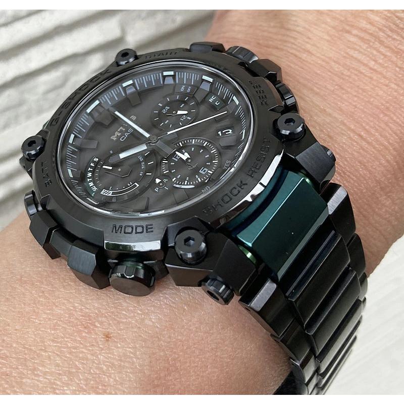 恋人達のGショック ペアウオッチ カシオ G-SHOCK BABY-G 電波ソーラー Bluetooth 搭載 MTG-B3000BD-1A2JF MSG-W100-7AJF ブラック 黒 ホワイト 白 送料無料の画像