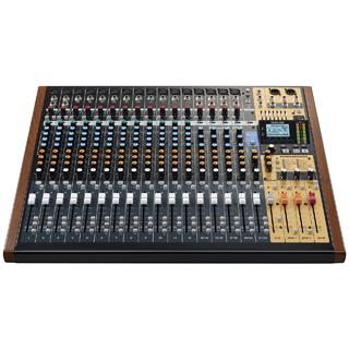 TASCAM タスカム Model 24 24トラックレコーディングミキサーの画像