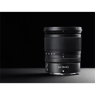 Nikon ニコン NIKKOR Z 24-70mm f/4 S 　標準ズームレンズ