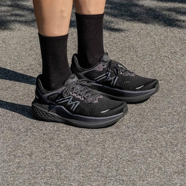 KARHU カルフ 【レディース】メスタリラン1.5 【ブラック/ブラック】【US7.5/24.5cm】 KH205006の画像