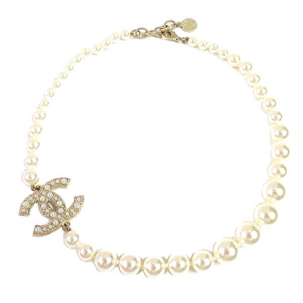 CHANEL ≪ 新品 ≫ シャネル CCマーク パール チョーカー CHANEL ≪ 新品 ≫ シャネル CCマーク パール チョーカー